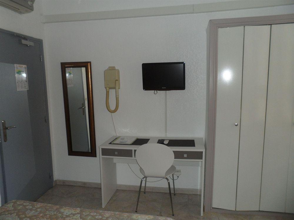 Hotel Au Tropico Juan-les-Pins Zewnętrze zdjęcie